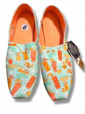 TOMS Women’s Alpargata Slip-On Flats – Tropical Tiki Print – Size 9 NWOB